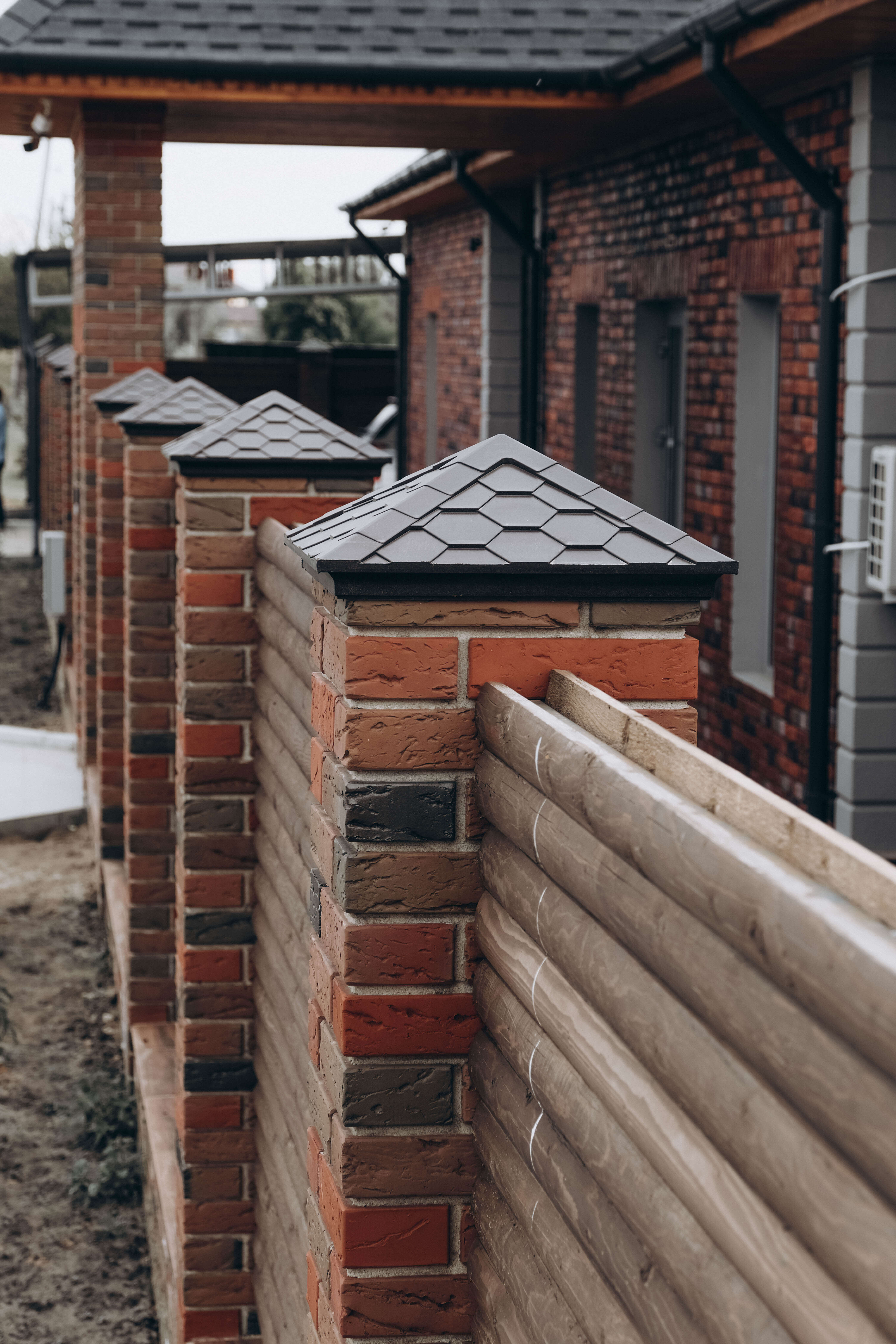 Колпак Zking Эверест Коричневый на столб 1.5х1.5 кирпича (390х390мм) в Коврове фото