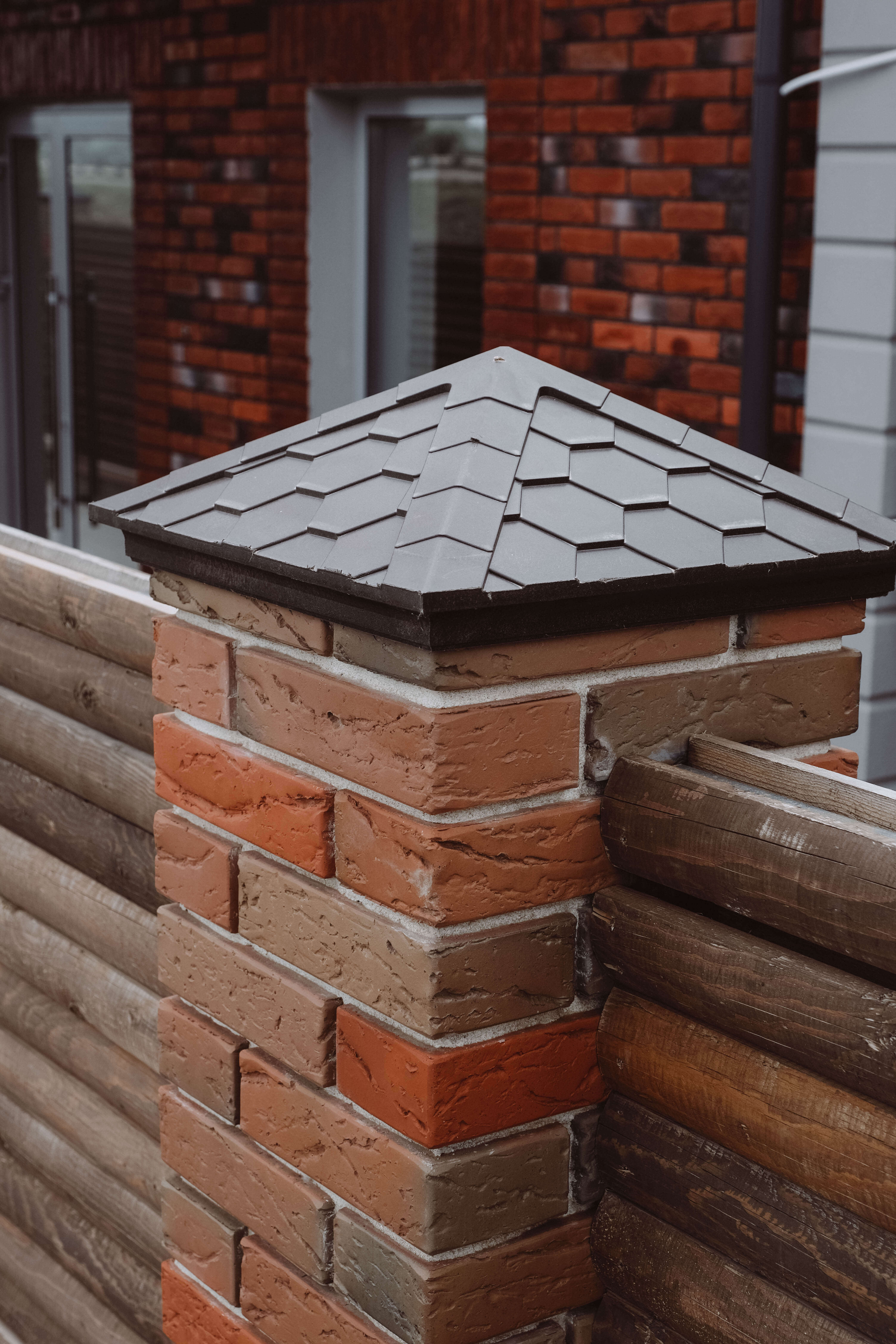 Колпак Zking Эверест Коричневый на столб 1.5х1.5 кирпича (390х390мм) в Коврове фото